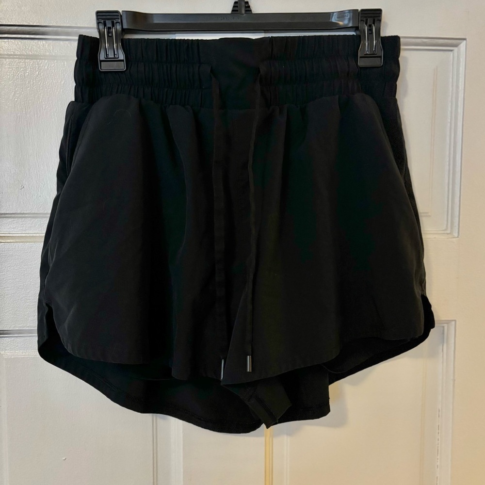 Abercrombie & Fitch YPB Motiontek Lined Workout Shorts - Medium